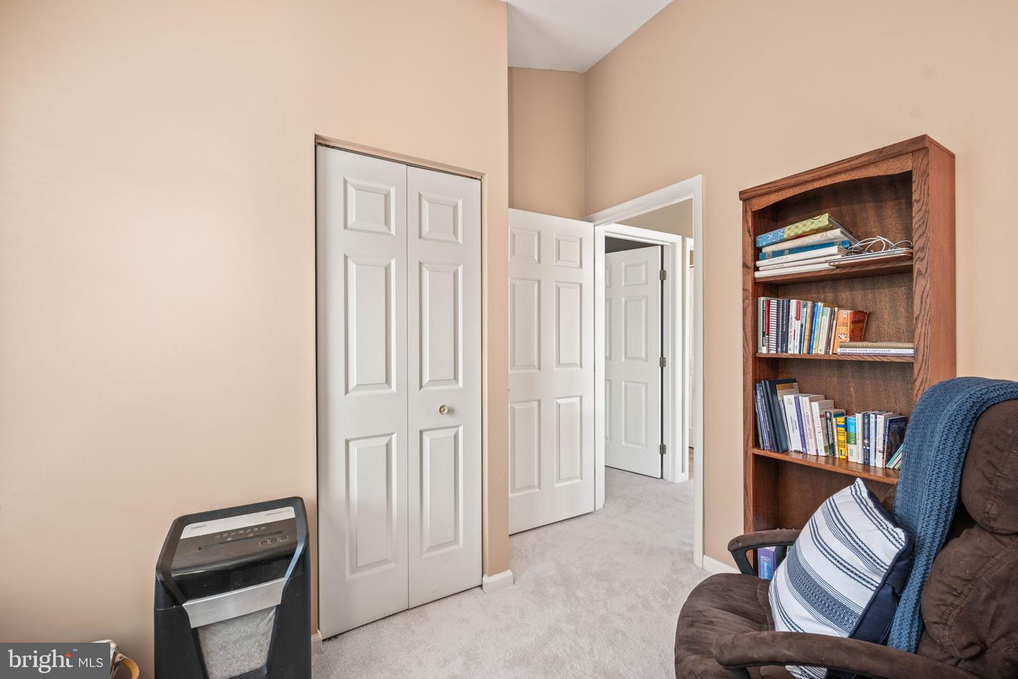 913 ROLFE PL, ALEXANDRIA, Virginia 22314, 3 Bedrooms Bedrooms, 7 Rooms Rooms,2 BathroomsBathrooms,Residential,For sale,913 ROLFE PL,VAAX2047094 MLS # VAAX2047094