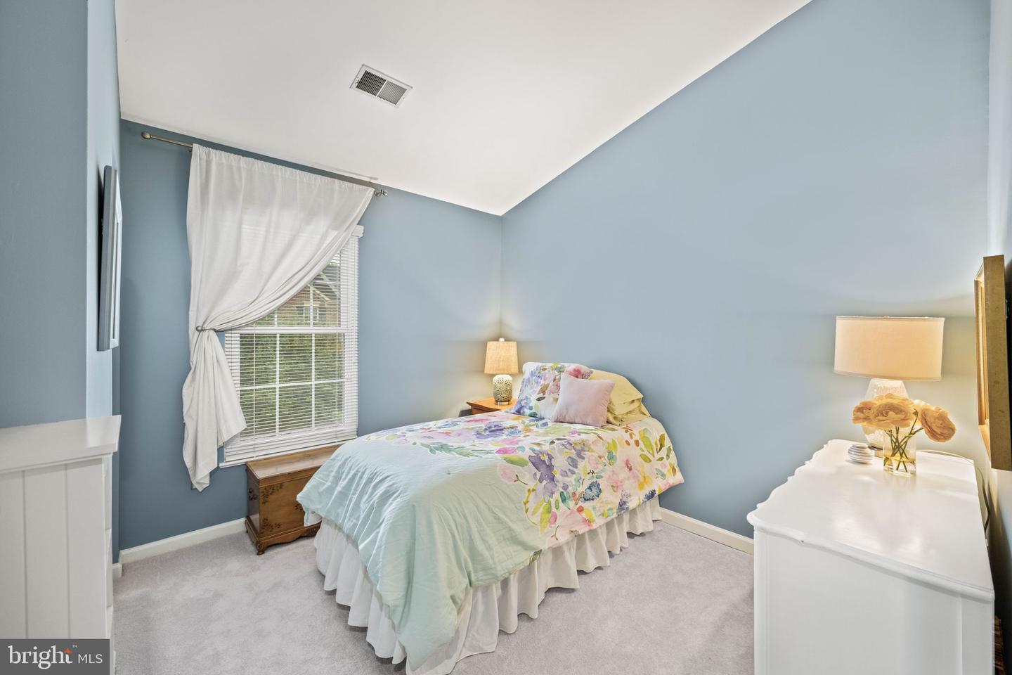 913 ROLFE PL, ALEXANDRIA, Virginia 22314, 3 Bedrooms Bedrooms, 7 Rooms Rooms,2 BathroomsBathrooms,Residential,For sale,913 ROLFE PL,VAAX2047094 MLS # VAAX2047094