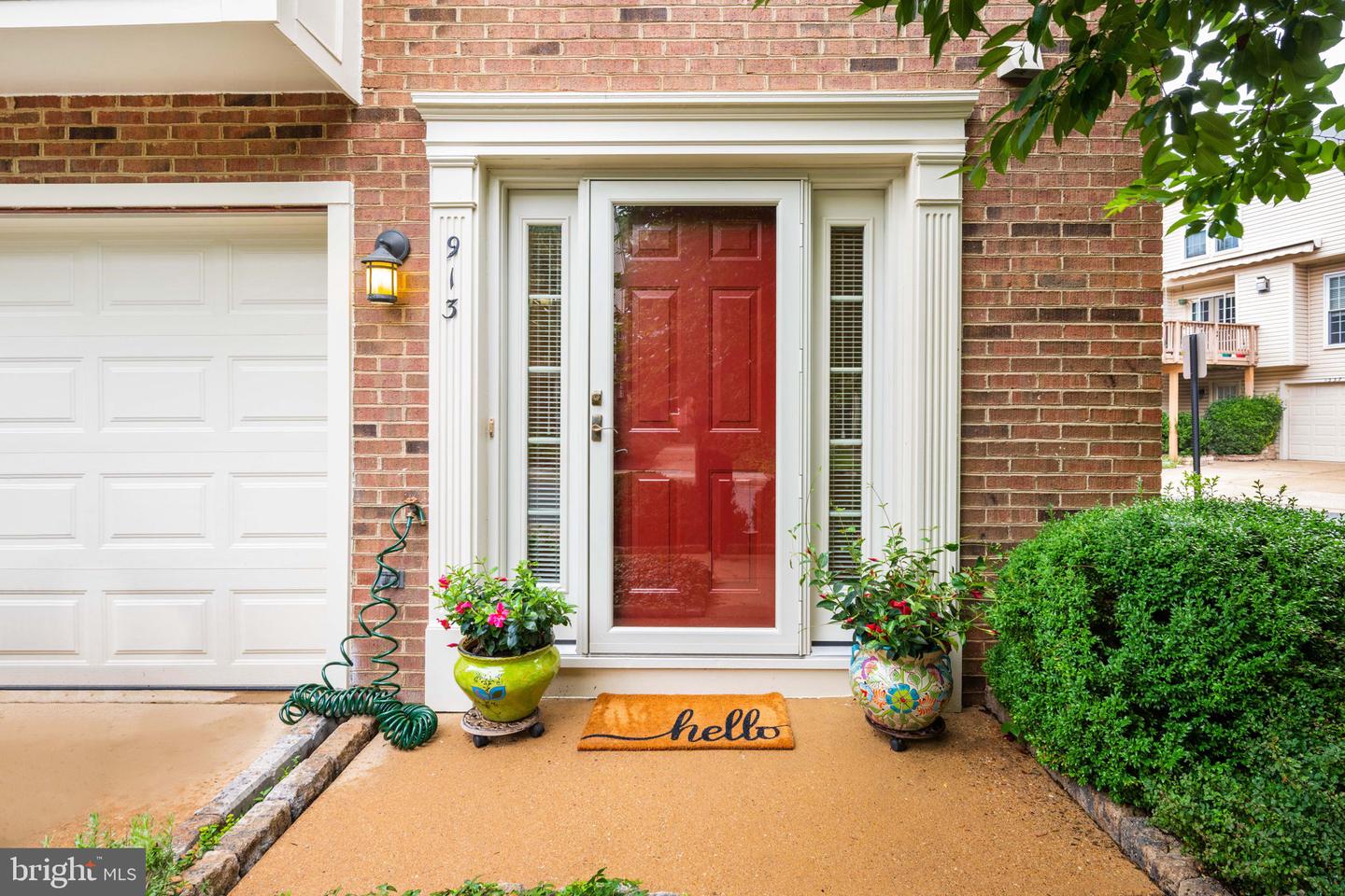 913 ROLFE PL, ALEXANDRIA, Virginia 22314, 3 Bedrooms Bedrooms, 7 Rooms Rooms,2 BathroomsBathrooms,Residential,For sale,913 ROLFE PL,VAAX2047094 MLS # VAAX2047094