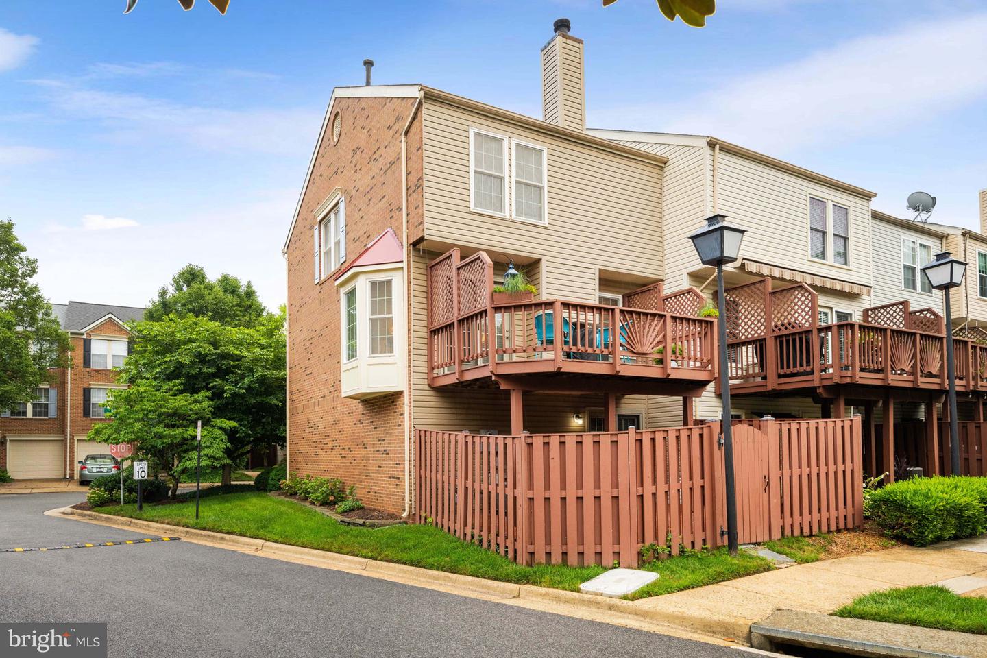 913 ROLFE PL, ALEXANDRIA, Virginia 22314, 3 Bedrooms Bedrooms, 7 Rooms Rooms,2 BathroomsBathrooms,Residential,For sale,913 ROLFE PL,VAAX2047094 MLS # VAAX2047094