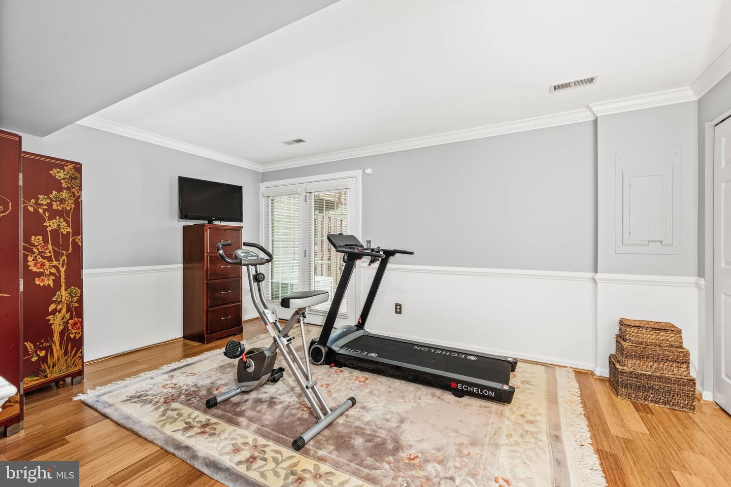 913 ROLFE PL, ALEXANDRIA, Virginia 22314, 3 Bedrooms Bedrooms, 7 Rooms Rooms,2 BathroomsBathrooms,Residential,For sale,913 ROLFE PL,VAAX2047094 MLS # VAAX2047094