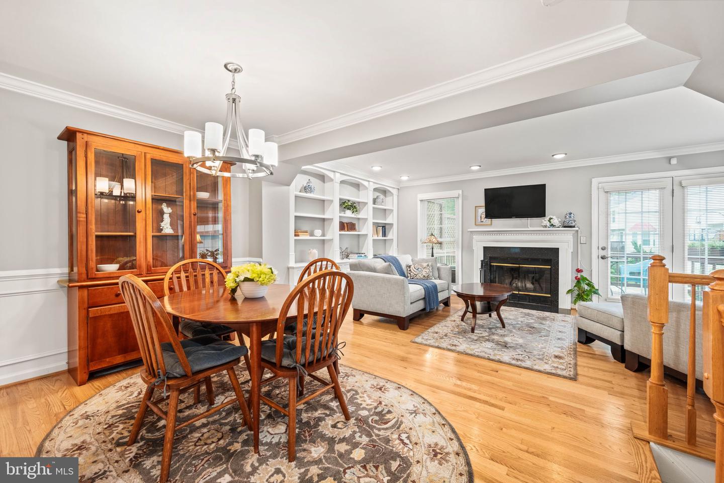 913 ROLFE PL, ALEXANDRIA, Virginia 22314, 3 Bedrooms Bedrooms, 7 Rooms Rooms,2 BathroomsBathrooms,Residential,For sale,913 ROLFE PL,VAAX2047094 MLS # VAAX2047094