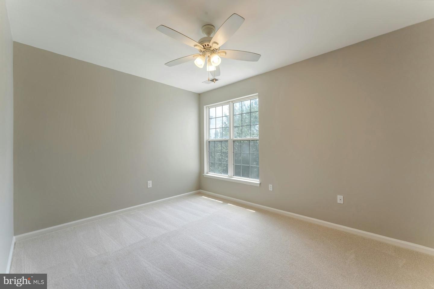 20933 CEDARPOST SQ #303, ASHBURN, Virginia 20147, 2 Bedrooms Bedrooms, ,2 BathroomsBathrooms,Residential,For sale,20933 CEDARPOST SQ #303,VALO2101006 MLS # VALO2101006