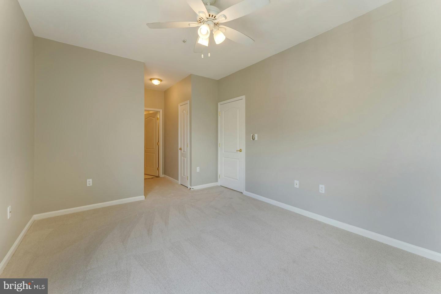 20933 CEDARPOST SQ #303, ASHBURN, Virginia 20147, 2 Bedrooms Bedrooms, ,2 BathroomsBathrooms,Residential,For sale,20933 CEDARPOST SQ #303,VALO2101006 MLS # VALO2101006