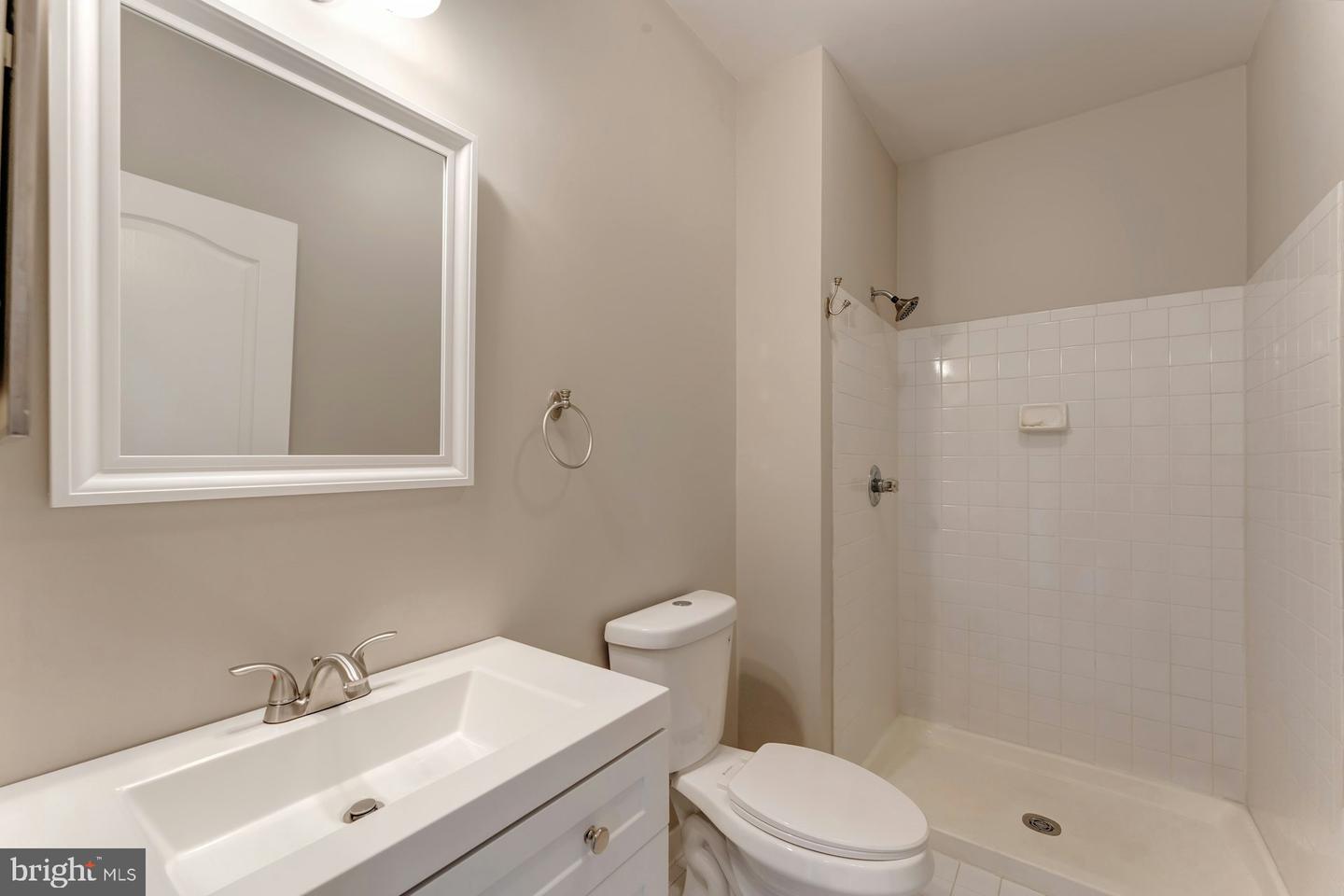 20933 CEDARPOST SQ #303, ASHBURN, Virginia 20147, 2 Bedrooms Bedrooms, ,2 BathroomsBathrooms,Residential,For sale,20933 CEDARPOST SQ #303,VALO2101006 MLS # VALO2101006