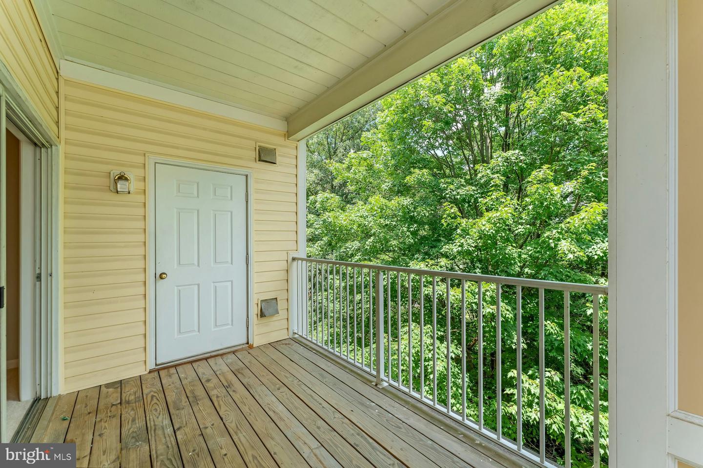 20933 CEDARPOST SQ #303, ASHBURN, Virginia 20147, 2 Bedrooms Bedrooms, ,2 BathroomsBathrooms,Residential,For sale,20933 CEDARPOST SQ #303,VALO2101006 MLS # VALO2101006