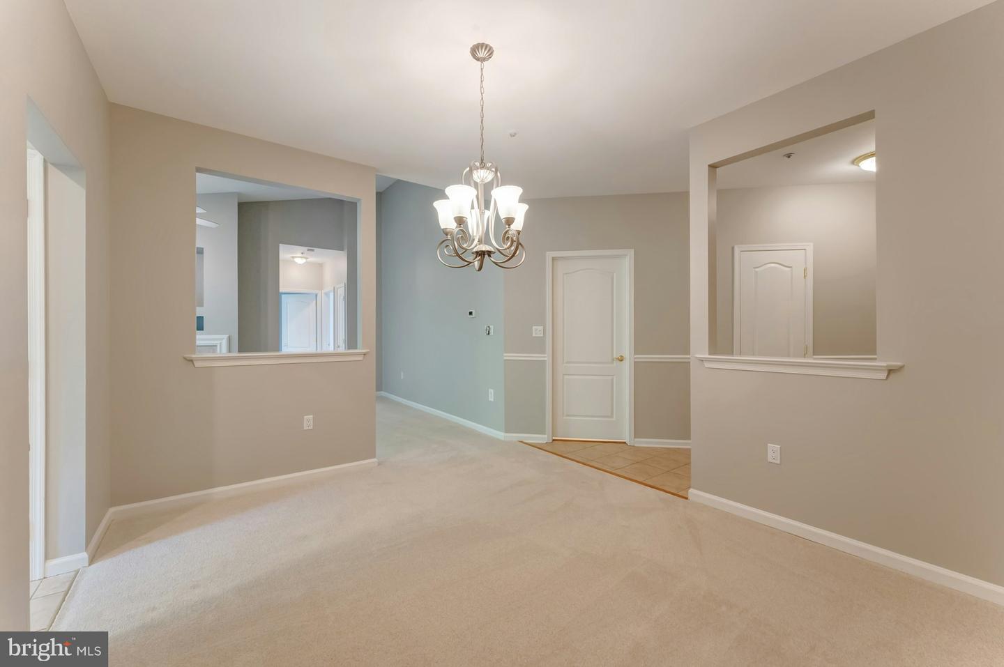 20933 CEDARPOST SQ #303, ASHBURN, Virginia 20147, 2 Bedrooms Bedrooms, ,2 BathroomsBathrooms,Residential,For sale,20933 CEDARPOST SQ #303,VALO2101006 MLS # VALO2101006