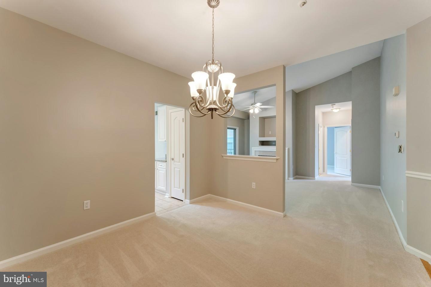 20933 CEDARPOST SQ #303, ASHBURN, Virginia 20147, 2 Bedrooms Bedrooms, ,2 BathroomsBathrooms,Residential,For sale,20933 CEDARPOST SQ #303,VALO2101006 MLS # VALO2101006