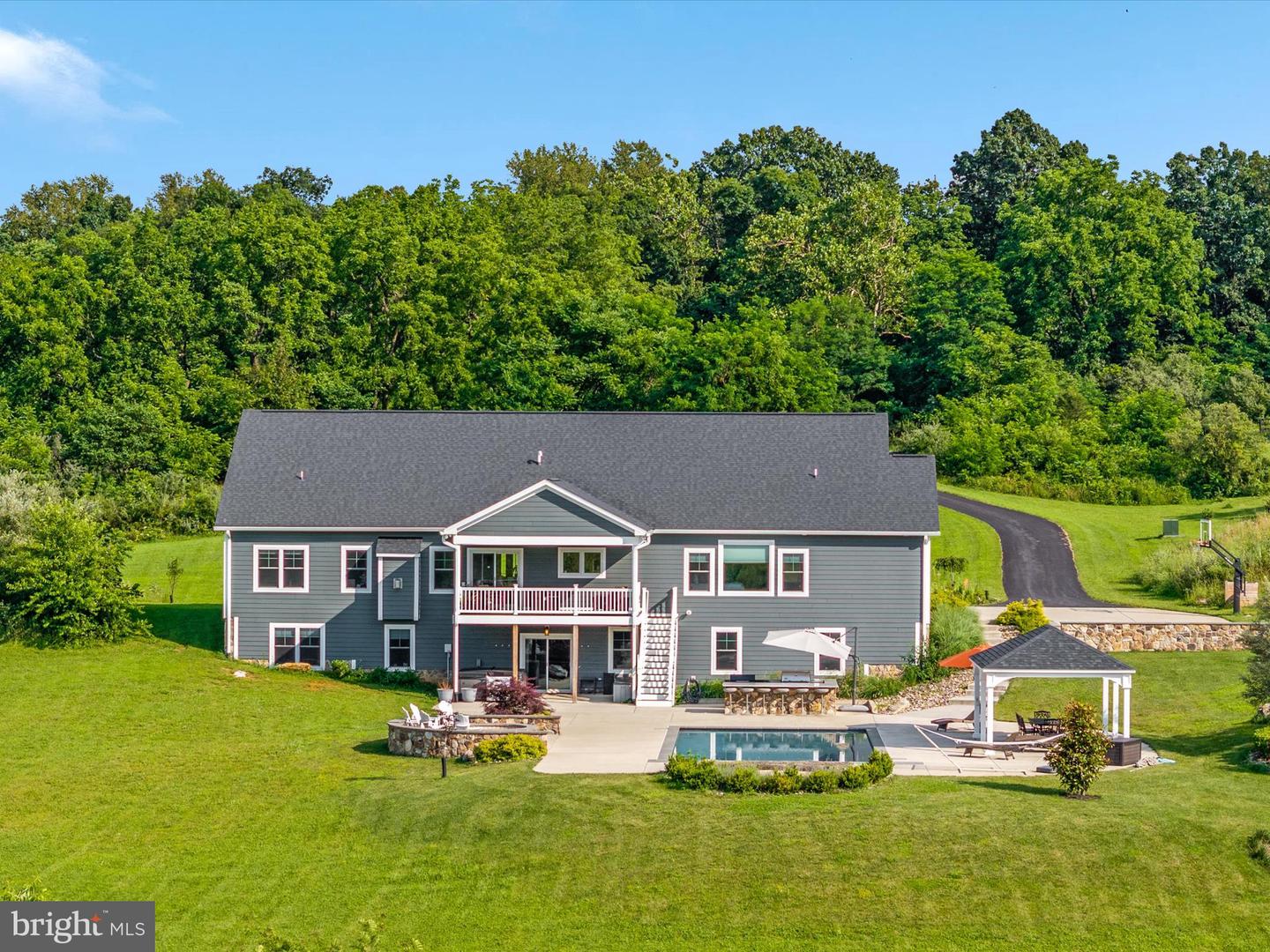 374 STONYMEADE DR, WINCHESTER, Virginia 22602, 5 Bedrooms Bedrooms, ,3 BathroomsBathrooms,Residential,For sale,374 STONYMEADE DR,VAFV2035226 MLS # VAFV2035226