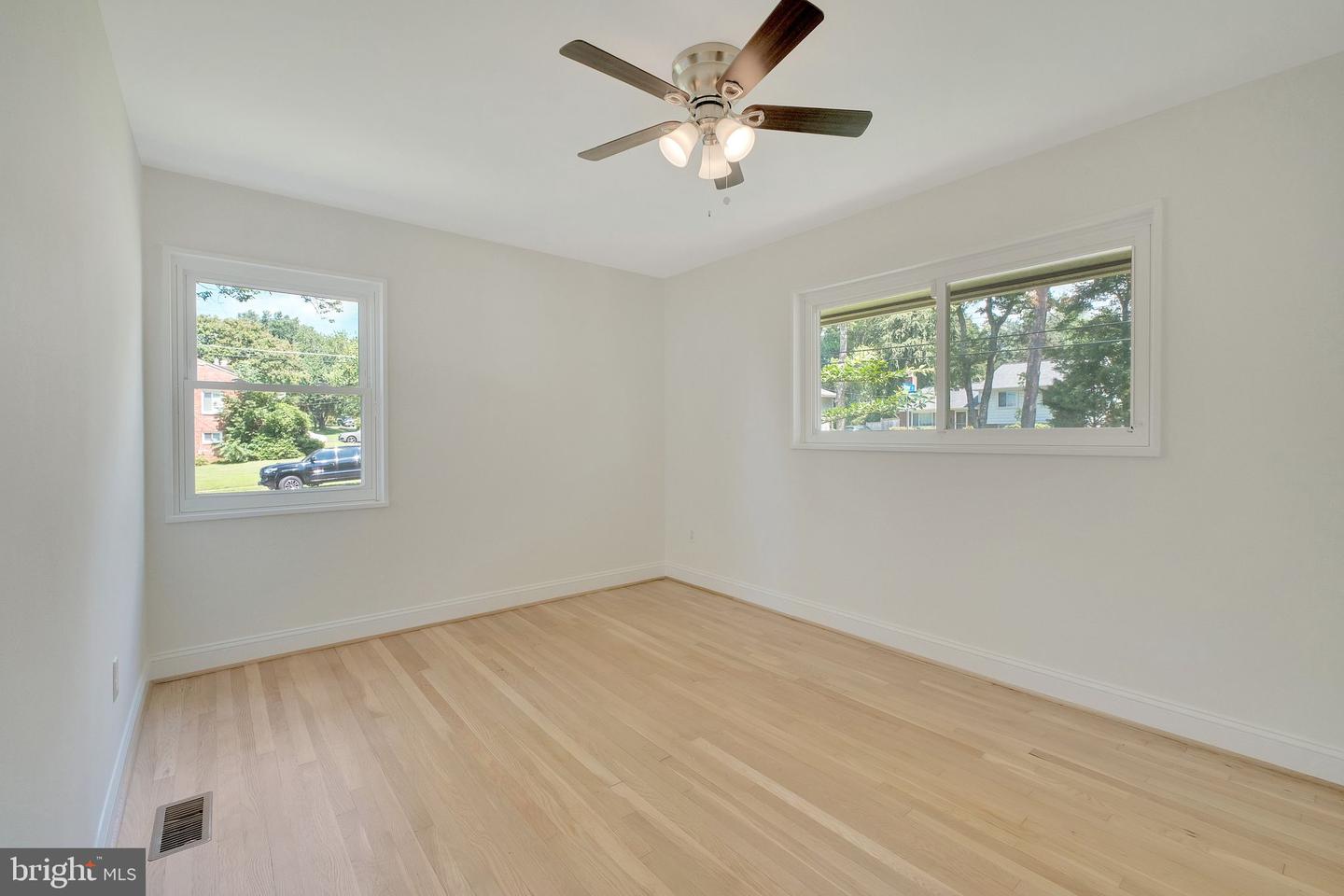 7705 ROYSTON ST, ANNANDALE, Virginia 22003, 5 Bedrooms Bedrooms, ,3 BathroomsBathrooms,Residential,For sale,7705 ROYSTON ST,VAFX2253084 MLS # VAFX2253084