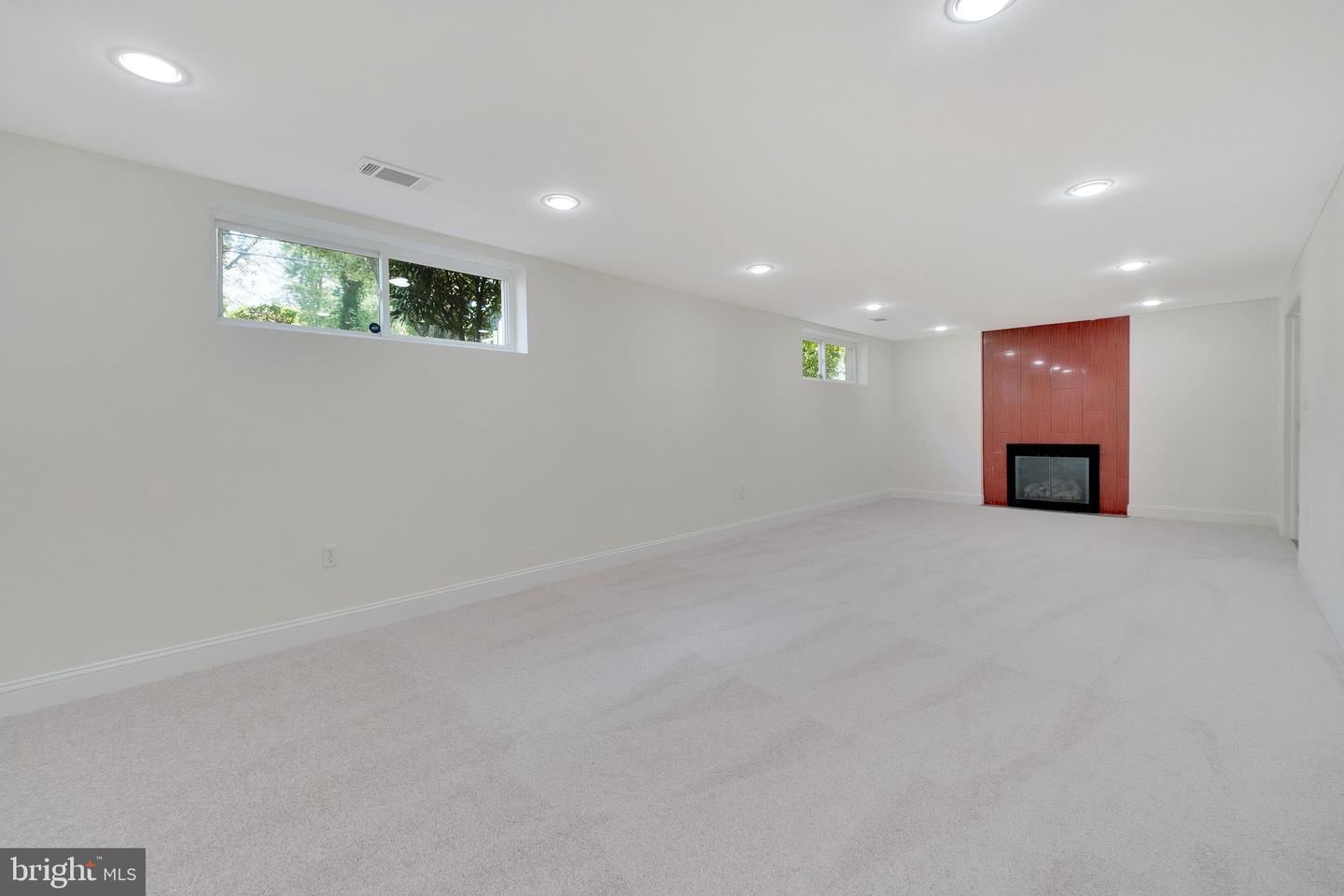 7705 ROYSTON ST, ANNANDALE, Virginia 22003, 5 Bedrooms Bedrooms, ,3 BathroomsBathrooms,Residential,For sale,7705 ROYSTON ST,VAFX2253084 MLS # VAFX2253084