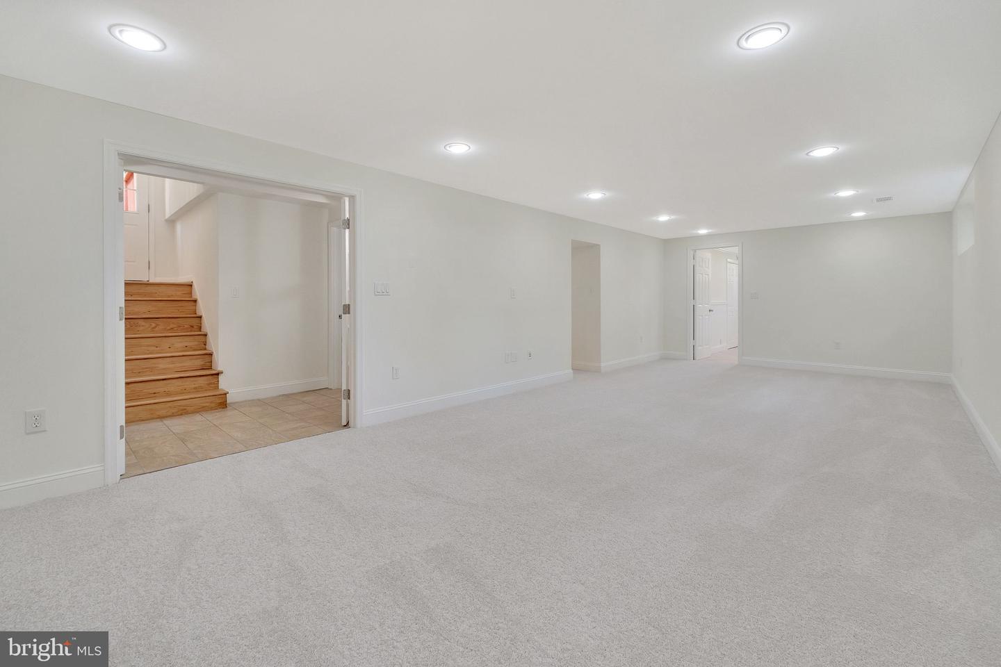 7705 ROYSTON ST, ANNANDALE, Virginia 22003, 5 Bedrooms Bedrooms, ,3 BathroomsBathrooms,Residential,For sale,7705 ROYSTON ST,VAFX2253084 MLS # VAFX2253084