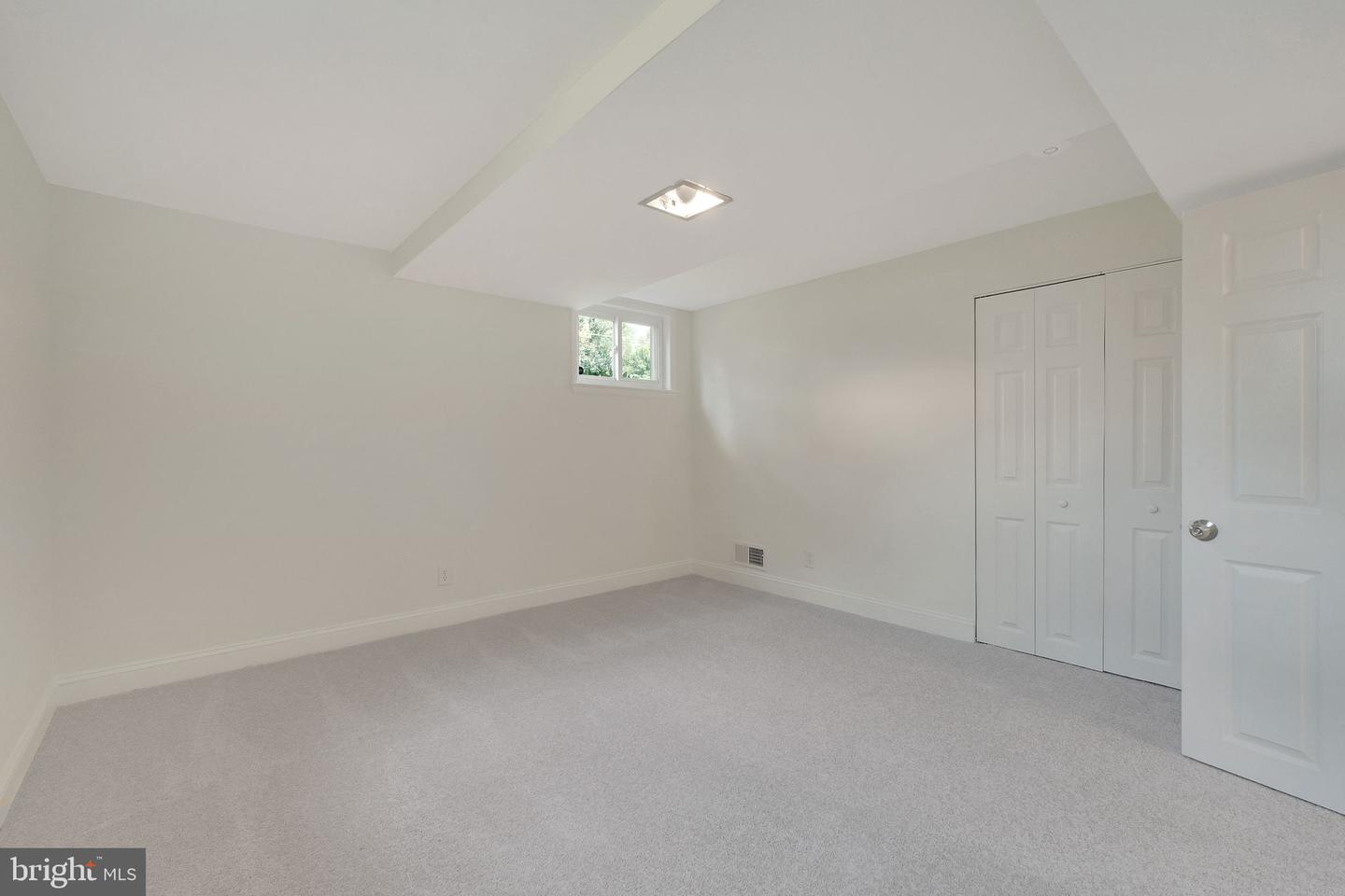 7705 ROYSTON ST, ANNANDALE, Virginia 22003, 5 Bedrooms Bedrooms, ,3 BathroomsBathrooms,Residential,For sale,7705 ROYSTON ST,VAFX2253084 MLS # VAFX2253084