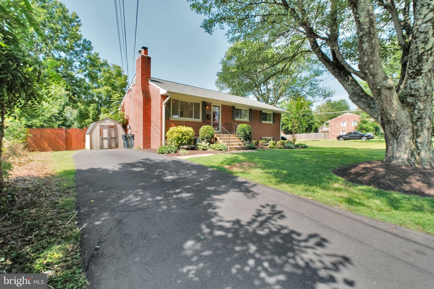 7705 ROYSTON ST, ANNANDALE, Virginia 22003, 5 Bedrooms Bedrooms, ,3 BathroomsBathrooms,Residential,For sale,7705 ROYSTON ST,VAFX2253084 MLS # VAFX2253084