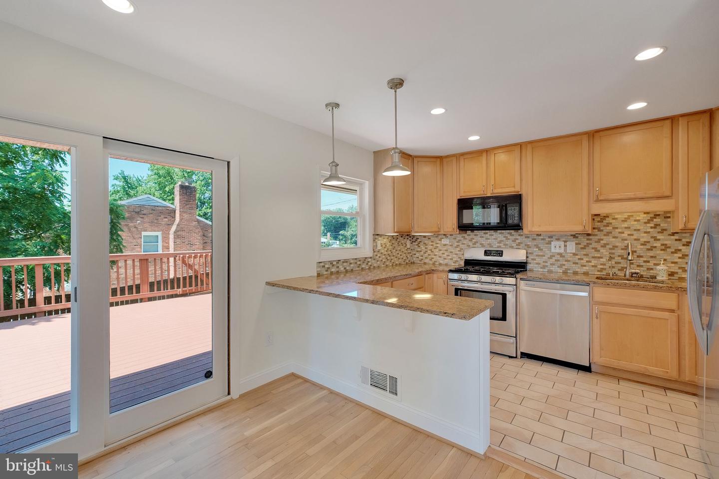 7705 ROYSTON ST, ANNANDALE, Virginia 22003, 5 Bedrooms Bedrooms, ,3 BathroomsBathrooms,Residential,For sale,7705 ROYSTON ST,VAFX2253084 MLS # VAFX2253084