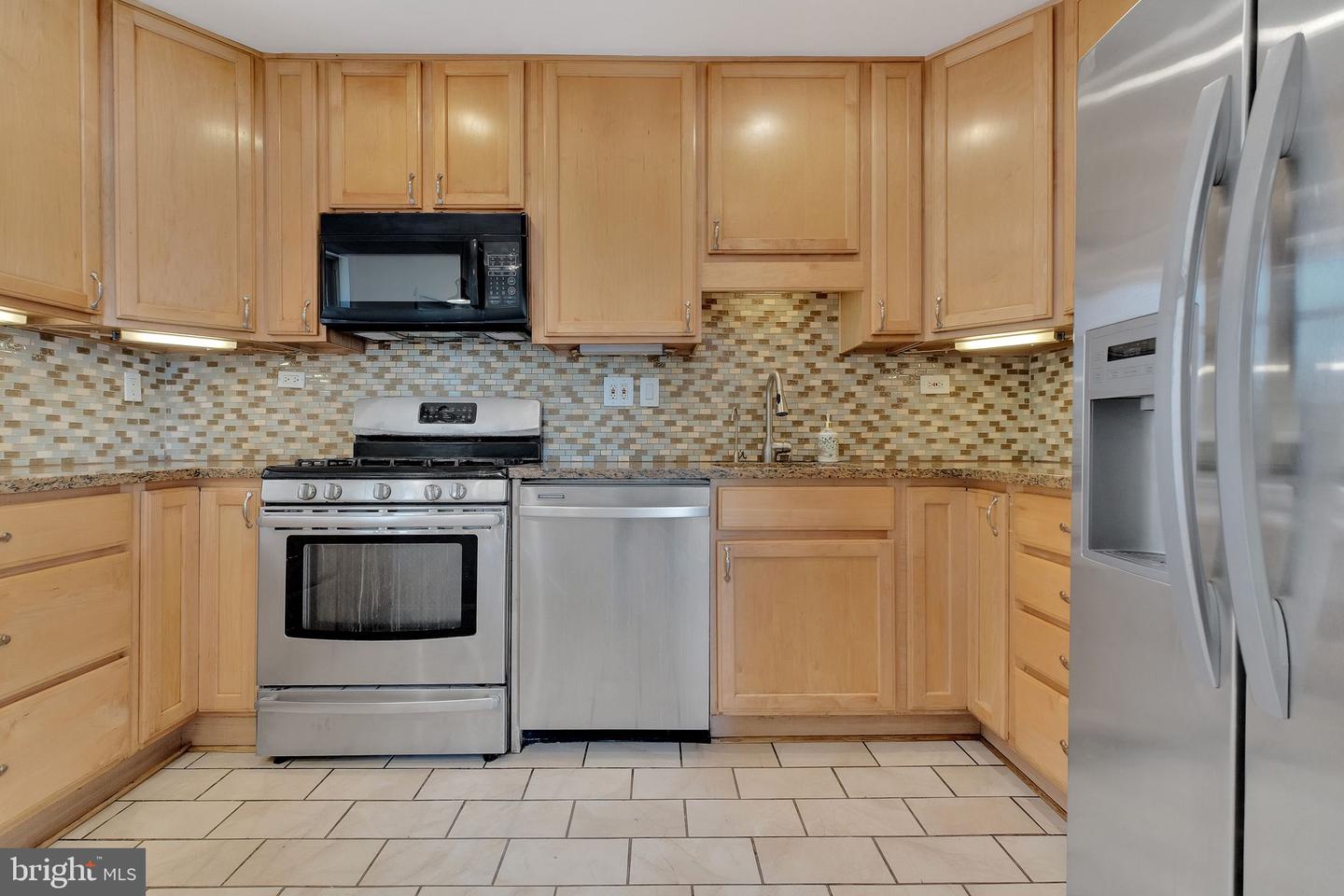 7705 ROYSTON ST, ANNANDALE, Virginia 22003, 5 Bedrooms Bedrooms, ,3 BathroomsBathrooms,Residential,For sale,7705 ROYSTON ST,VAFX2253084 MLS # VAFX2253084