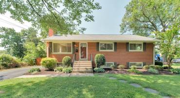 7705 ROYSTON ST, ANNANDALE, Virginia 22003, 5 Bedrooms Bedrooms, ,3 BathroomsBathrooms,Residential,For sale,7705 ROYSTON ST,VAFX2253084 MLS # VAFX2253084