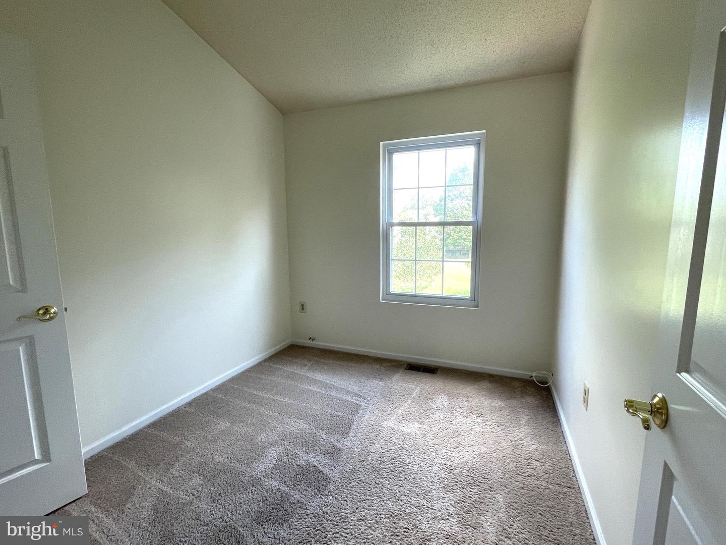 6645 MORNING VIEW CT, ALEXANDRIA, Virginia 22315, 3 Bedrooms Bedrooms, ,1 BathroomBathrooms,Residential,For sale,6645 MORNING VIEW CT,VAFX2253198 MLS # VAFX2253198