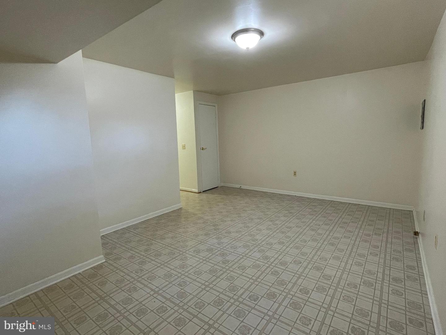 6645 MORNING VIEW CT, ALEXANDRIA, Virginia 22315, 3 Bedrooms Bedrooms, ,1 BathroomBathrooms,Residential,For sale,6645 MORNING VIEW CT,VAFX2253198 MLS # VAFX2253198