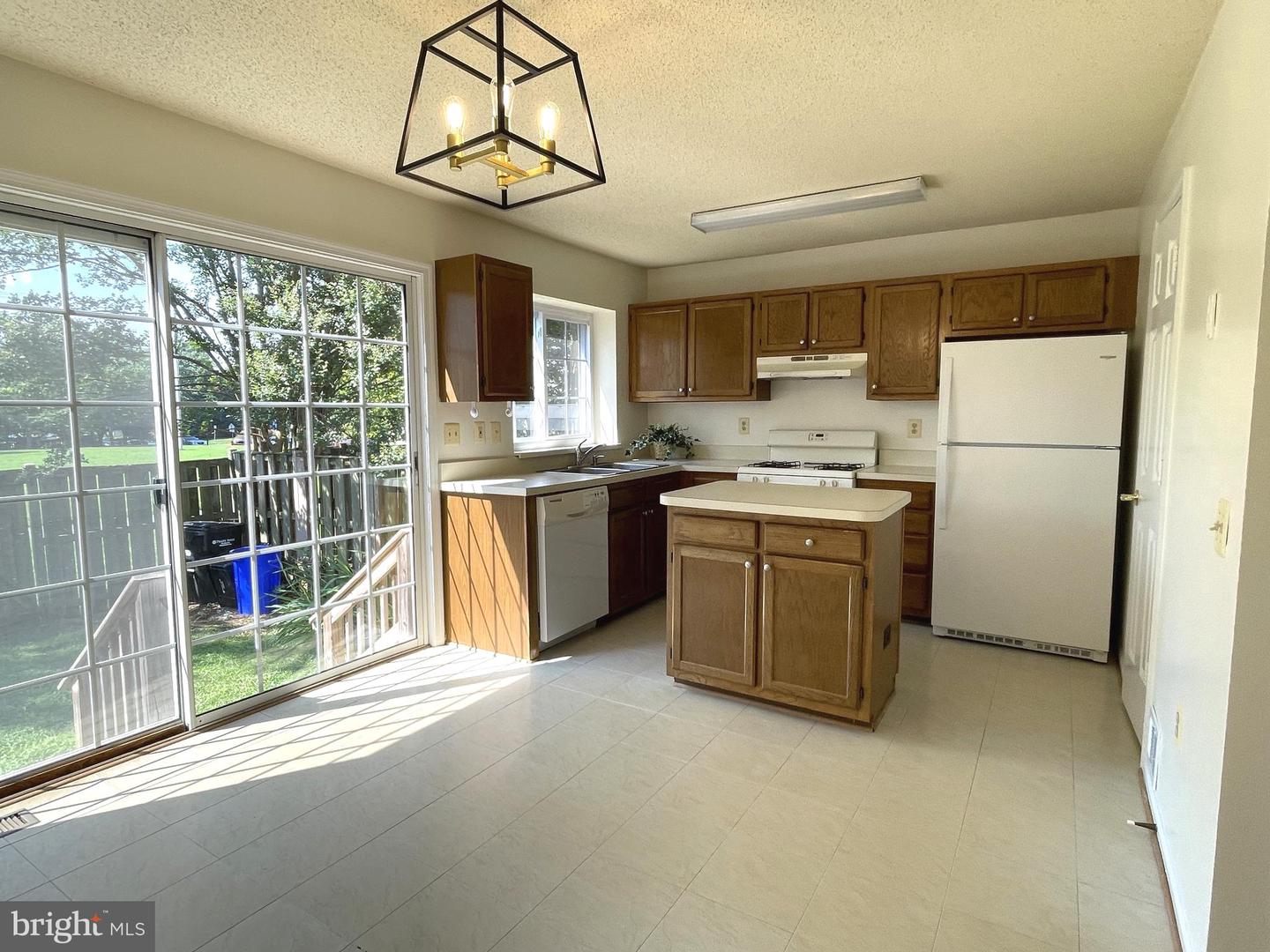 6645 MORNING VIEW CT, ALEXANDRIA, Virginia 22315, 3 Bedrooms Bedrooms, ,1 BathroomBathrooms,Residential,For sale,6645 MORNING VIEW CT,VAFX2253198 MLS # VAFX2253198