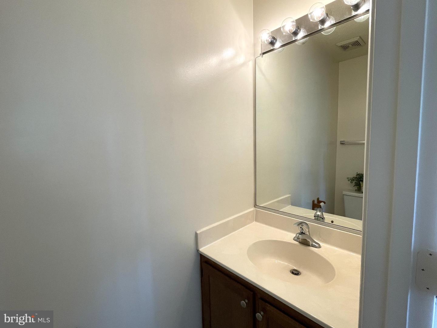 6645 MORNING VIEW CT, ALEXANDRIA, Virginia 22315, 3 Bedrooms Bedrooms, ,1 BathroomBathrooms,Residential,For sale,6645 MORNING VIEW CT,VAFX2253198 MLS # VAFX2253198