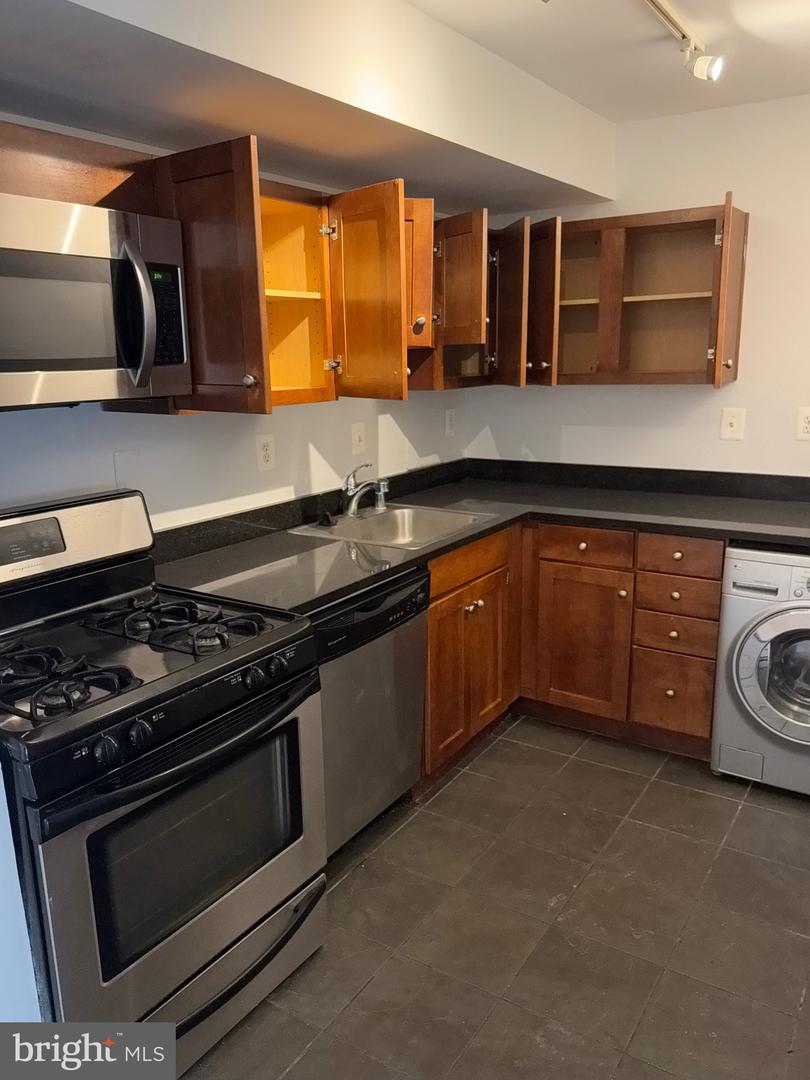 3111 NAYLOR RD SE #B, WASHINGTON, District Of Columbia 20020, 2 Bedrooms Bedrooms, ,1 BathroomBathrooms,Residential,For sale,3111 NAYLOR RD SE #B,DCDC2209102 MLS # DCDC2209102