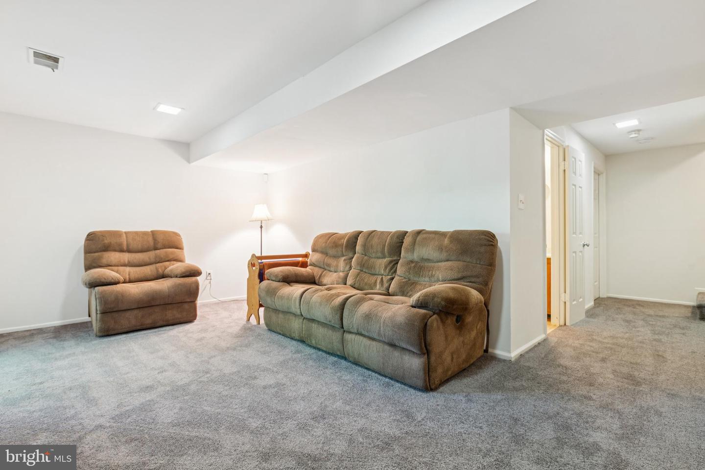 12236 IVY LEAGUE CT, WOODBRIDGE, Virginia 22192, 2 Bedrooms Bedrooms, ,2 BathroomsBathrooms,Residential,For sale,12236 IVY LEAGUE CT,VAPW2098660 MLS # VAPW2098660