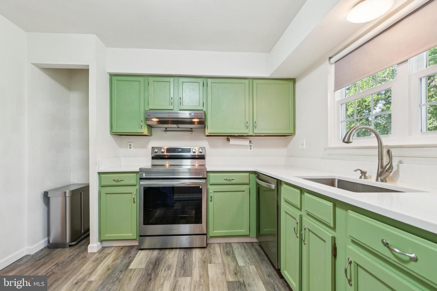 12236 IVY LEAGUE CT, WOODBRIDGE, Virginia 22192, 2 Bedrooms Bedrooms, ,2 BathroomsBathrooms,Residential,For sale,12236 IVY LEAGUE CT,VAPW2098660 MLS # VAPW2098660