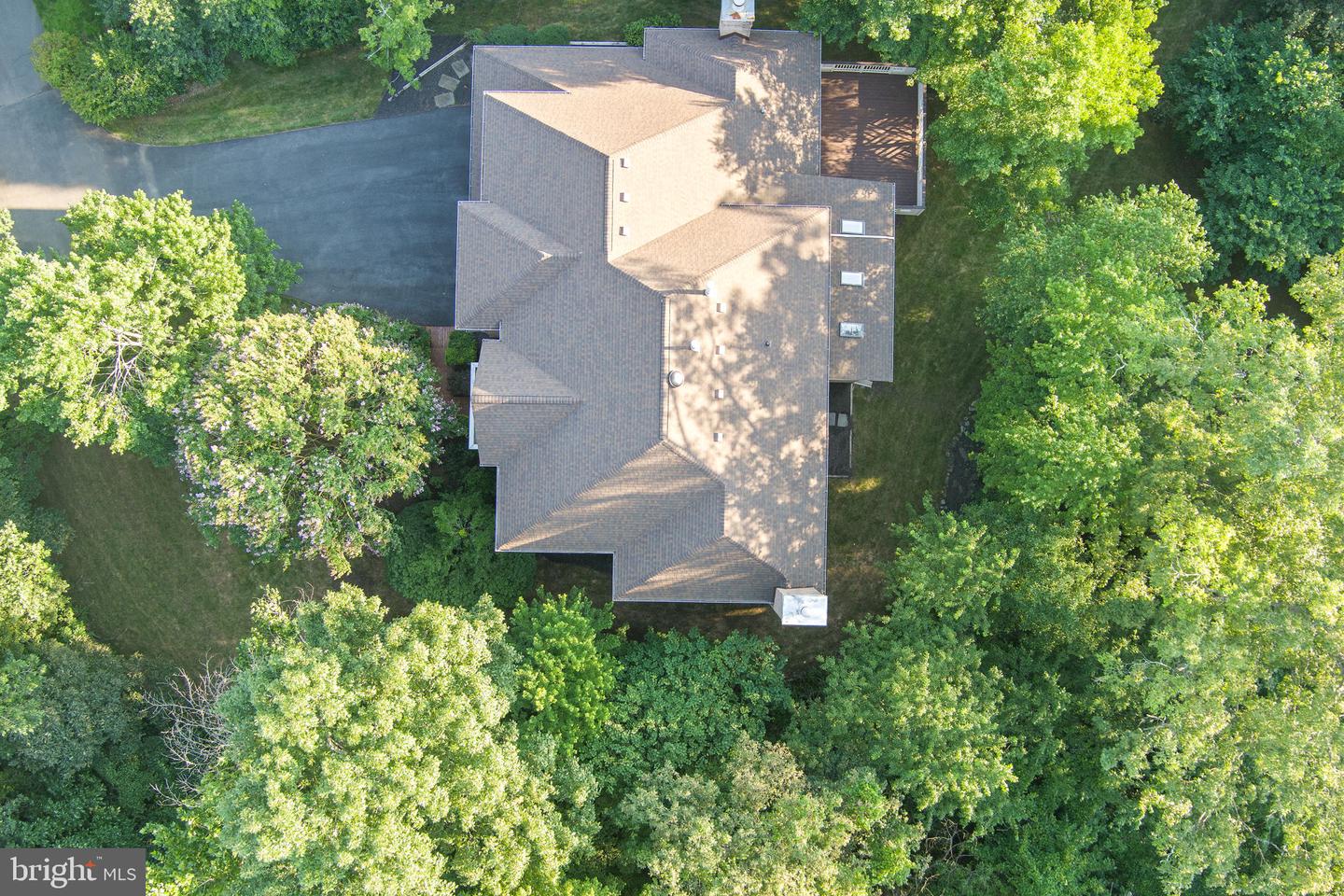 12016 CREEKBEND DR, RESTON, Virginia 20194, 6 Bedrooms Bedrooms, ,4 BathroomsBathrooms,Residential,For sale,12016 CREEKBEND DR,VAFX2253864 MLS # VAFX2253864