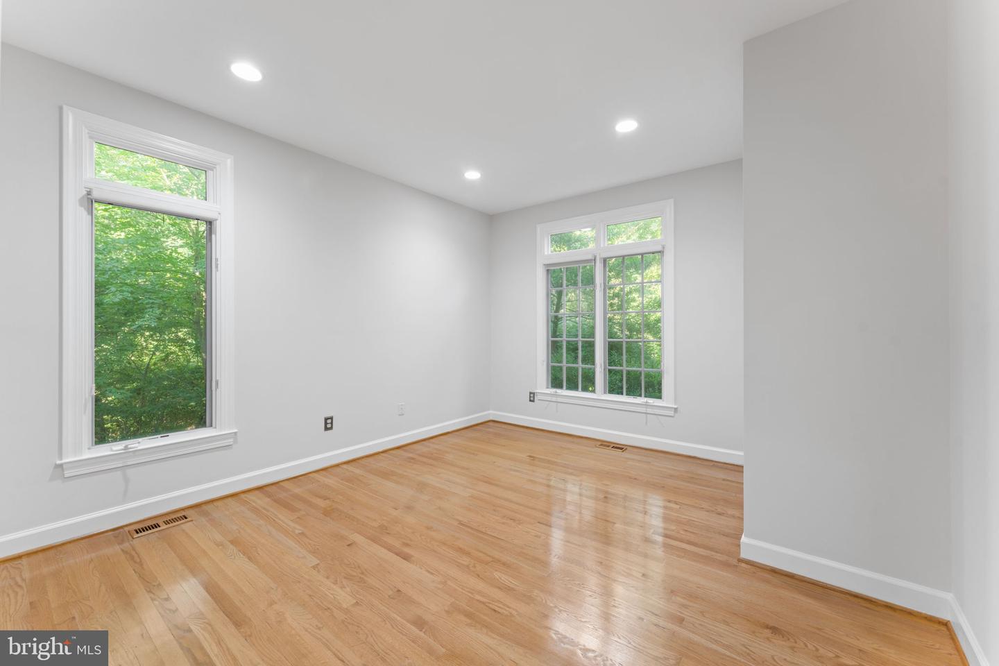 12016 CREEKBEND DR, RESTON, Virginia 20194, 6 Bedrooms Bedrooms, ,4 BathroomsBathrooms,Residential,For sale,12016 CREEKBEND DR,VAFX2253864 MLS # VAFX2253864