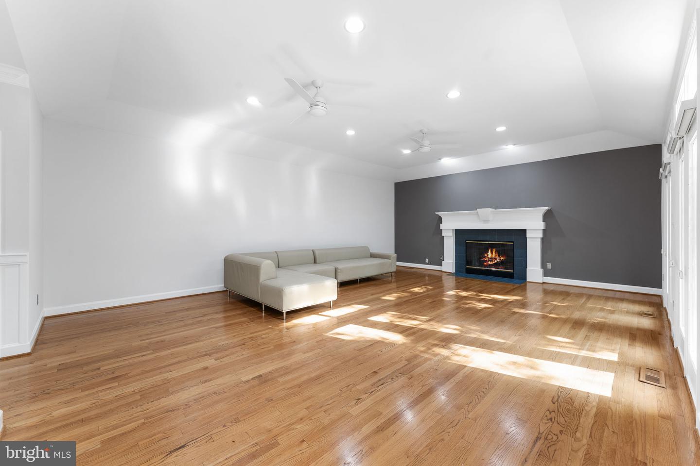12016 CREEKBEND DR, RESTON, Virginia 20194, 6 Bedrooms Bedrooms, ,4 BathroomsBathrooms,Residential,For sale,12016 CREEKBEND DR,VAFX2253864 MLS # VAFX2253864