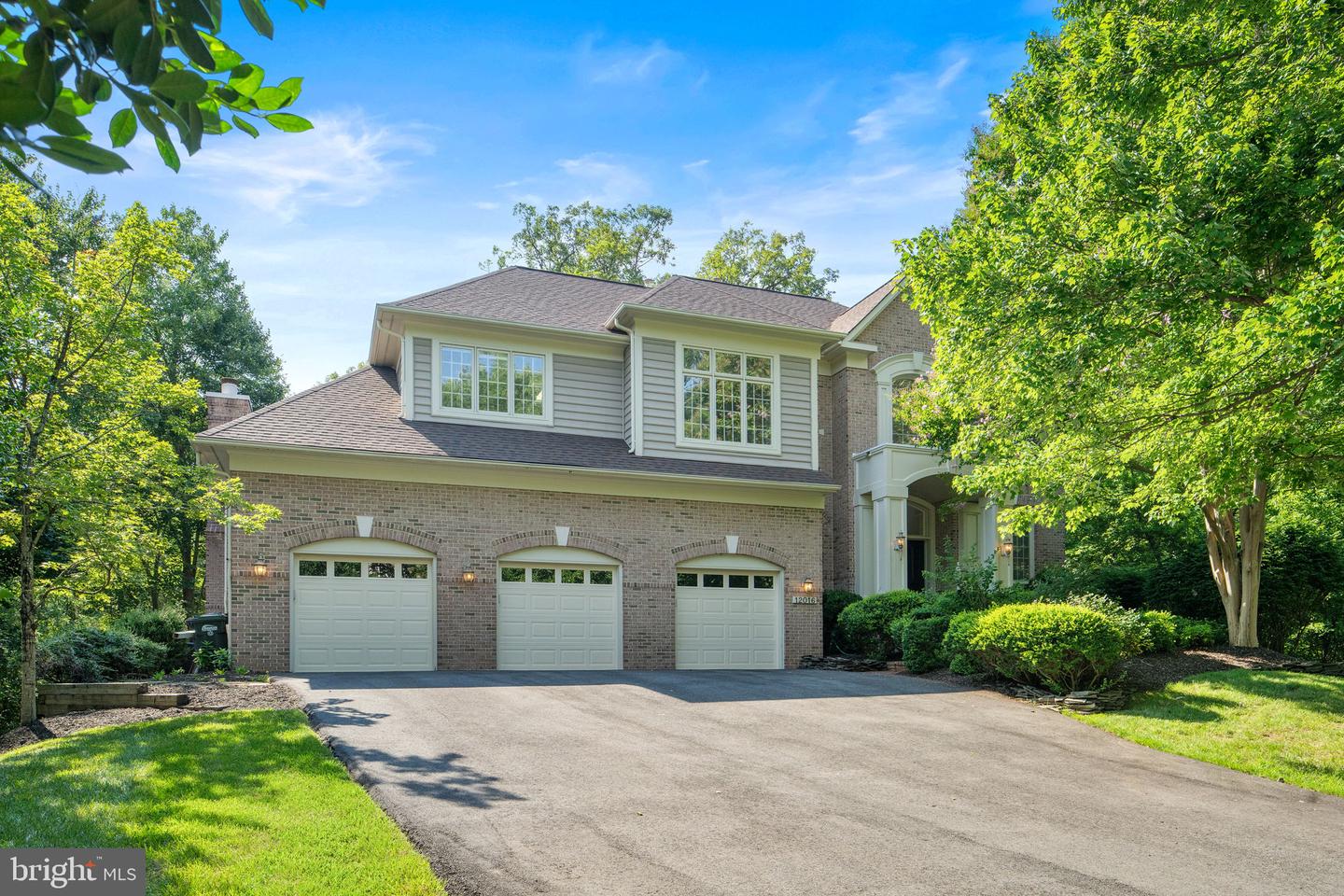12016 CREEKBEND DR, RESTON, Virginia 20194, 6 Bedrooms Bedrooms, ,4 BathroomsBathrooms,Residential,For sale,12016 CREEKBEND DR,VAFX2253864 MLS # VAFX2253864