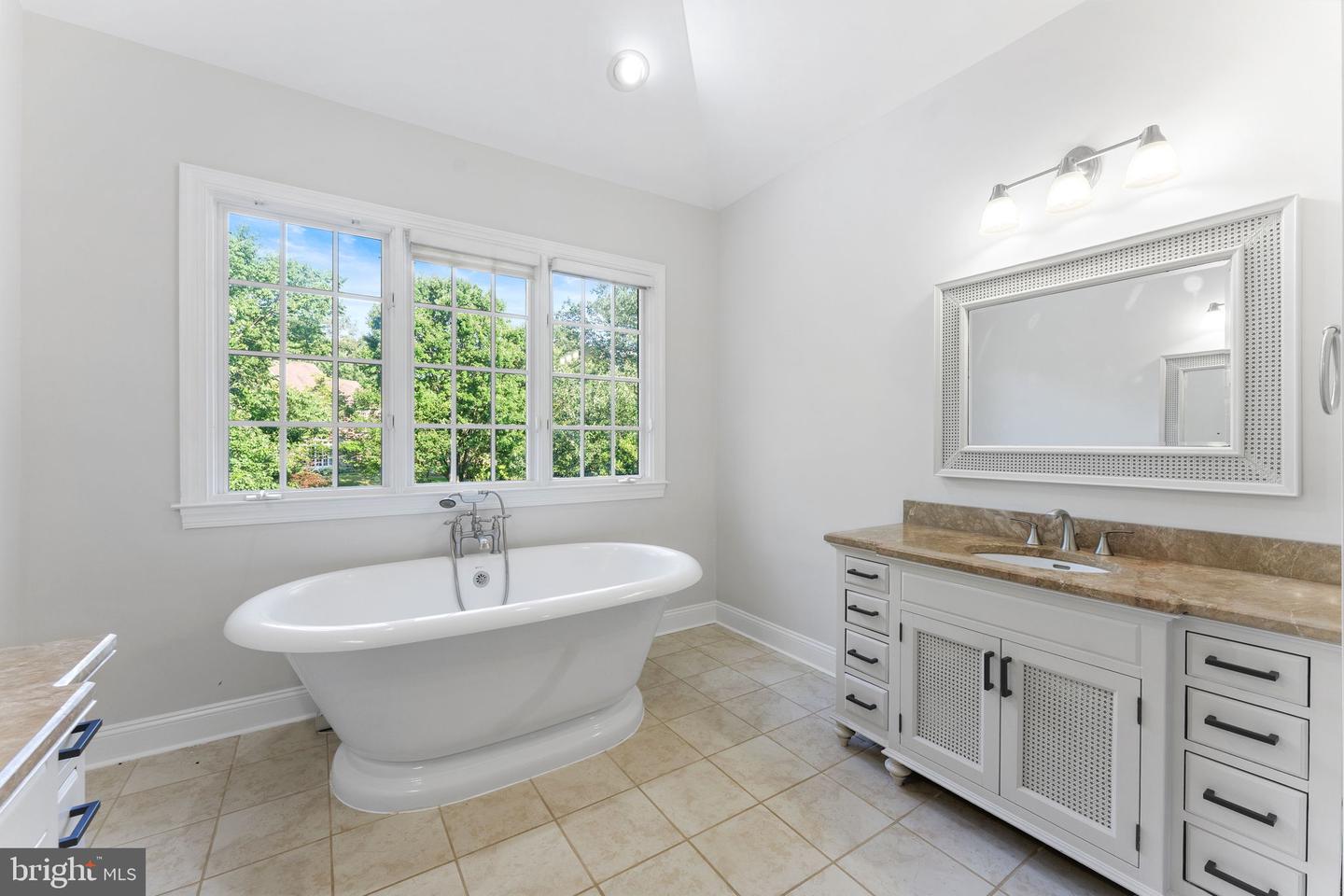 12016 CREEKBEND DR, RESTON, Virginia 20194, 6 Bedrooms Bedrooms, ,4 BathroomsBathrooms,Residential,For sale,12016 CREEKBEND DR,VAFX2253864 MLS # VAFX2253864