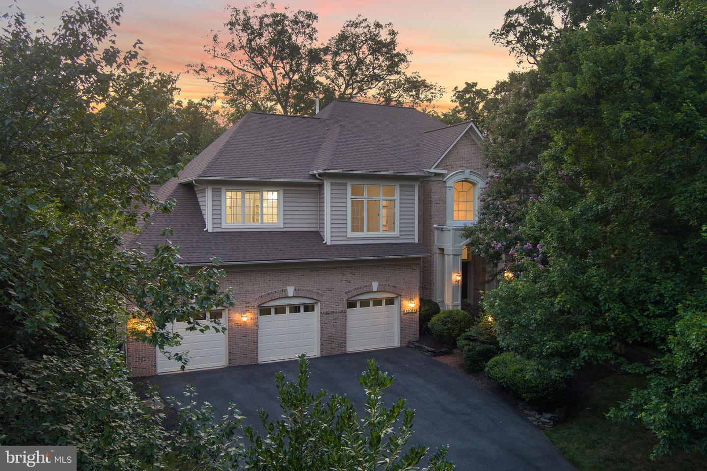 12016 CREEKBEND DR, RESTON, Virginia 20194, 6 Bedrooms Bedrooms, ,4 BathroomsBathrooms,Residential,For sale,12016 CREEKBEND DR,VAFX2253864 MLS # VAFX2253864