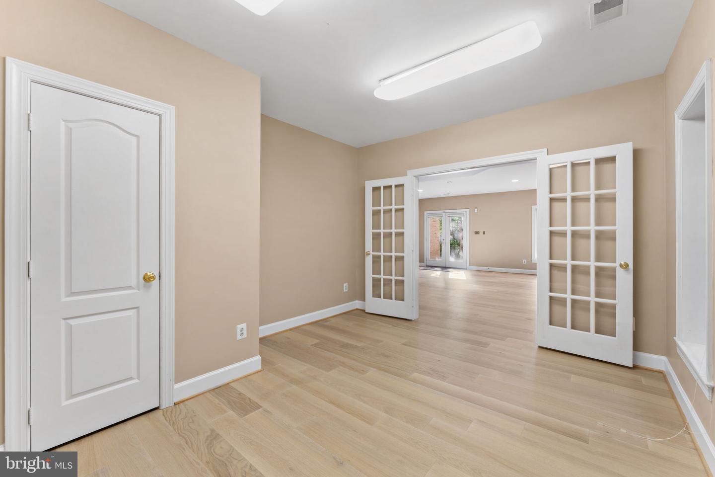 12016 CREEKBEND DR, RESTON, Virginia 20194, 6 Bedrooms Bedrooms, ,4 BathroomsBathrooms,Residential,For sale,12016 CREEKBEND DR,VAFX2253864 MLS # VAFX2253864
