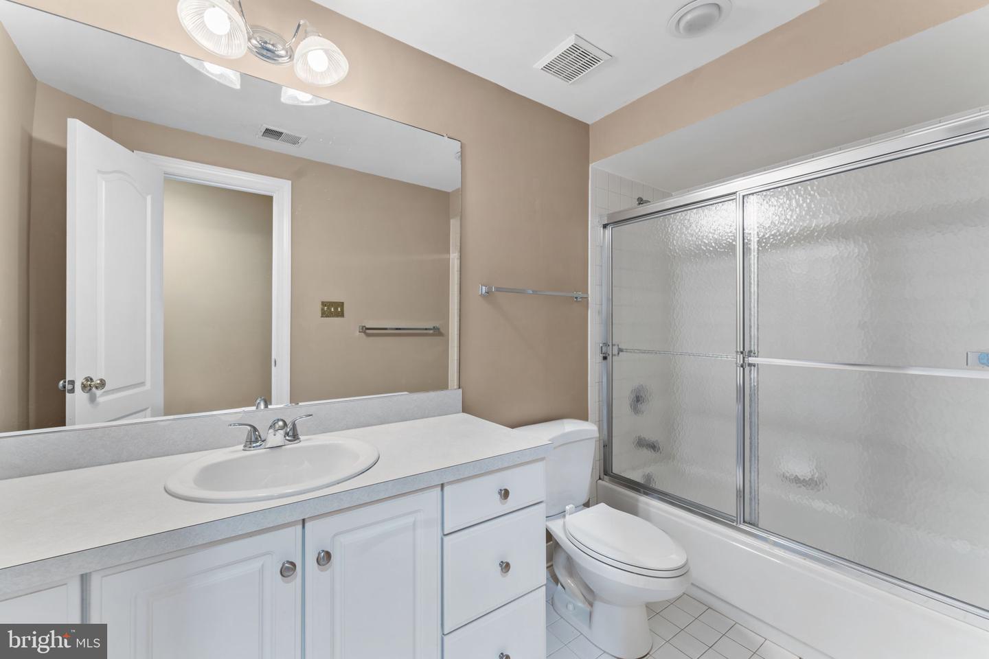 12016 CREEKBEND DR, RESTON, Virginia 20194, 6 Bedrooms Bedrooms, ,4 BathroomsBathrooms,Residential,For sale,12016 CREEKBEND DR,VAFX2253864 MLS # VAFX2253864