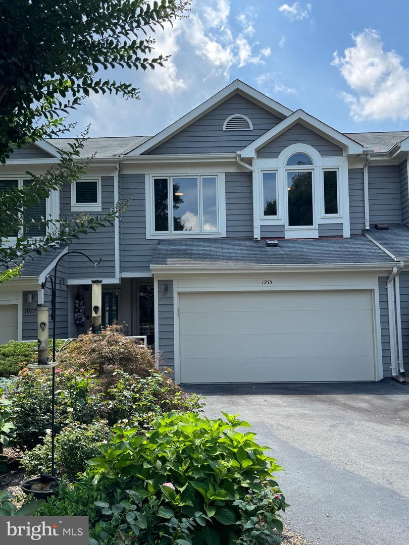 1975 LAKEPORT WAY, RESTON, Virginia 20191, 3 Bedrooms Bedrooms, ,3 BathroomsBathrooms,Residential,For sale,1975 LAKEPORT WAY,VAFX2253994 MLS # VAFX2253994