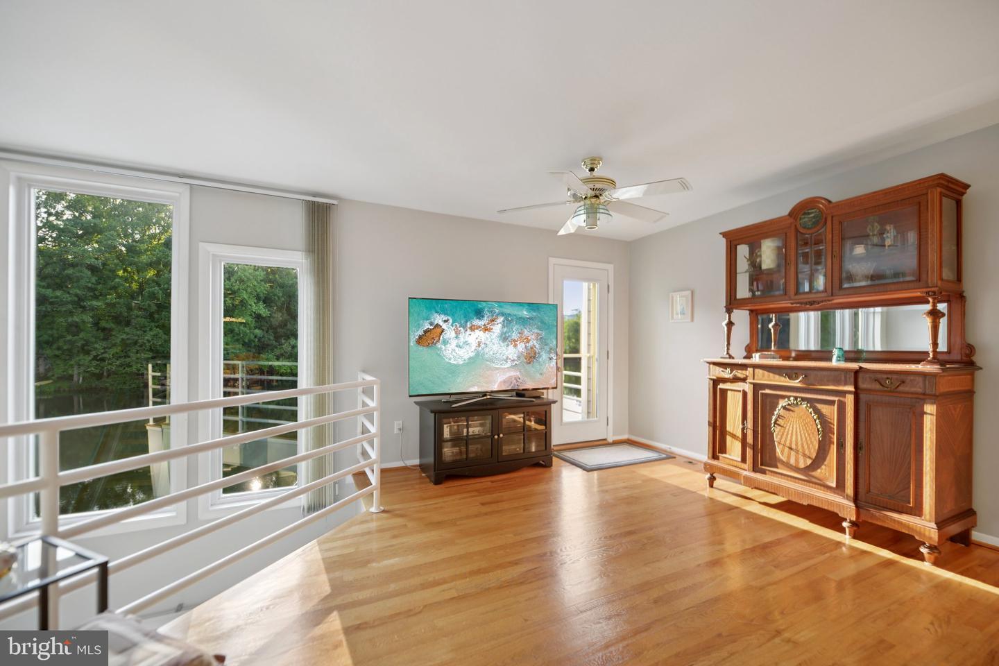1975 LAKEPORT WAY, RESTON, Virginia 20191, 3 Bedrooms Bedrooms, ,3 BathroomsBathrooms,Residential,For sale,1975 LAKEPORT WAY,VAFX2253994 MLS # VAFX2253994