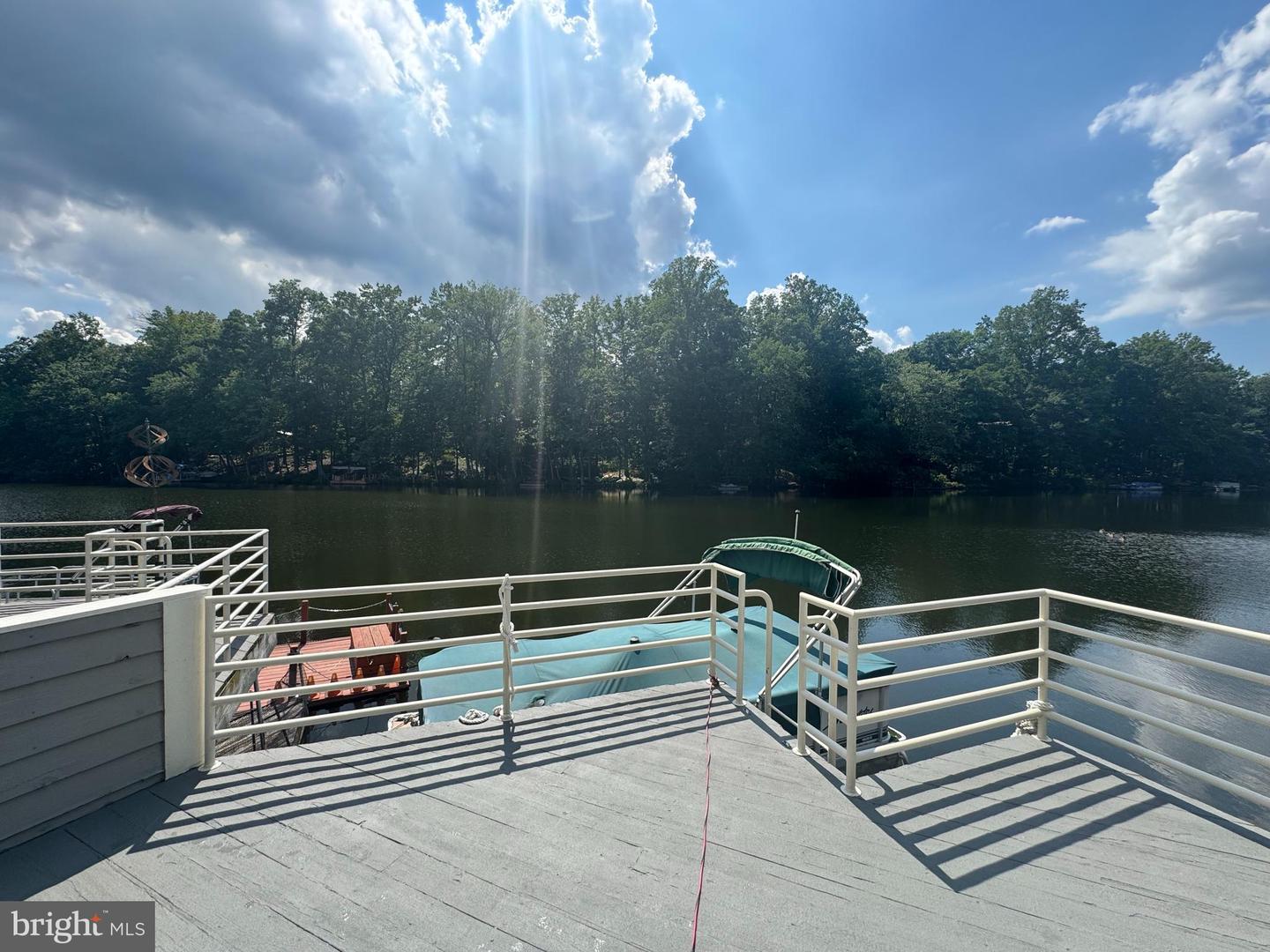 1975 LAKEPORT WAY, RESTON, Virginia 20191, 3 Bedrooms Bedrooms, ,3 BathroomsBathrooms,Residential,For sale,1975 LAKEPORT WAY,VAFX2253994 MLS # VAFX2253994