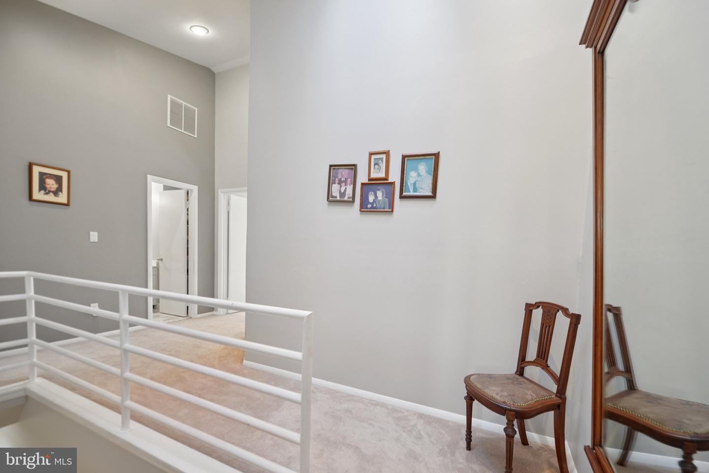 1975 LAKEPORT WAY, RESTON, Virginia 20191, 3 Bedrooms Bedrooms, ,3 BathroomsBathrooms,Residential,For sale,1975 LAKEPORT WAY,VAFX2253994 MLS # VAFX2253994
