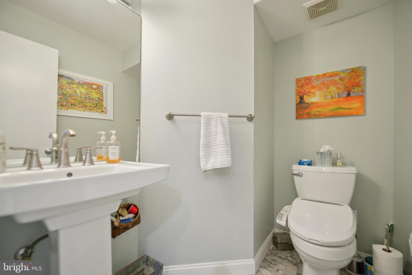 1975 LAKEPORT WAY, RESTON, Virginia 20191, 3 Bedrooms Bedrooms, ,3 BathroomsBathrooms,Residential,For sale,1975 LAKEPORT WAY,VAFX2253994 MLS # VAFX2253994