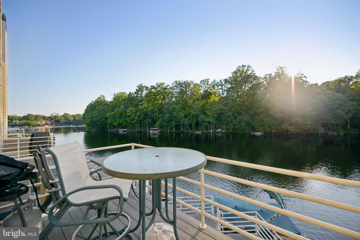 1975 LAKEPORT WAY, RESTON, Virginia 20191, 3 Bedrooms Bedrooms, ,3 BathroomsBathrooms,Residential,For sale,1975 LAKEPORT WAY,VAFX2253994 MLS # VAFX2253994