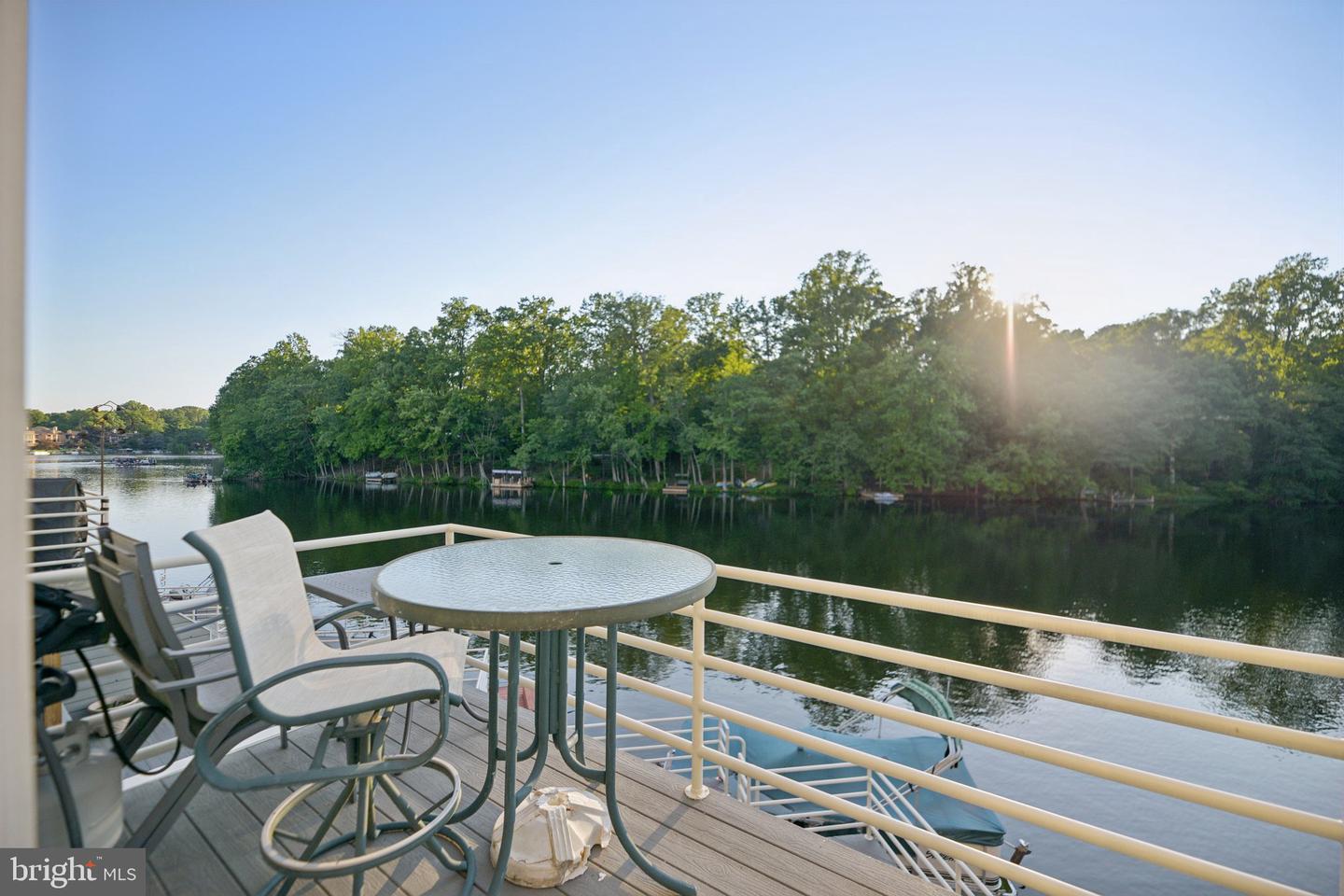 1975 LAKEPORT WAY, RESTON, Virginia 20191, 3 Bedrooms Bedrooms, ,3 BathroomsBathrooms,Residential,For sale,1975 LAKEPORT WAY,VAFX2253994 MLS # VAFX2253994