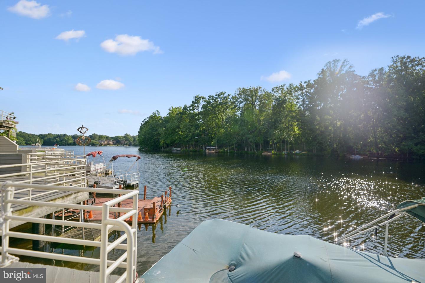 1975 LAKEPORT WAY, RESTON, Virginia 20191, 3 Bedrooms Bedrooms, ,3 BathroomsBathrooms,Residential,For sale,1975 LAKEPORT WAY,VAFX2253994 MLS # VAFX2253994