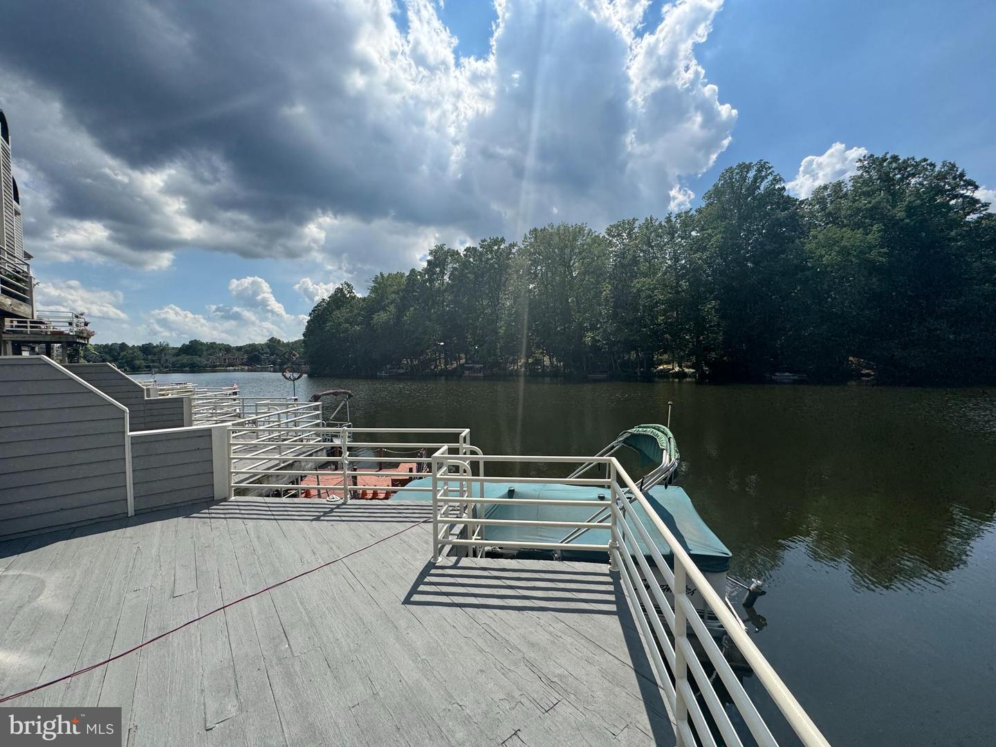 1975 LAKEPORT WAY, RESTON, Virginia 20191, 3 Bedrooms Bedrooms, ,3 BathroomsBathrooms,Residential,For sale,1975 LAKEPORT WAY,VAFX2253994 MLS # VAFX2253994