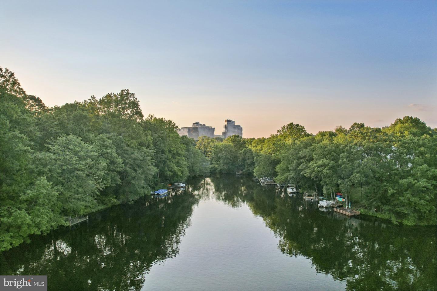 1975 LAKEPORT WAY, RESTON, Virginia 20191, 3 Bedrooms Bedrooms, ,3 BathroomsBathrooms,Residential,For sale,1975 LAKEPORT WAY,VAFX2253994 MLS # VAFX2253994