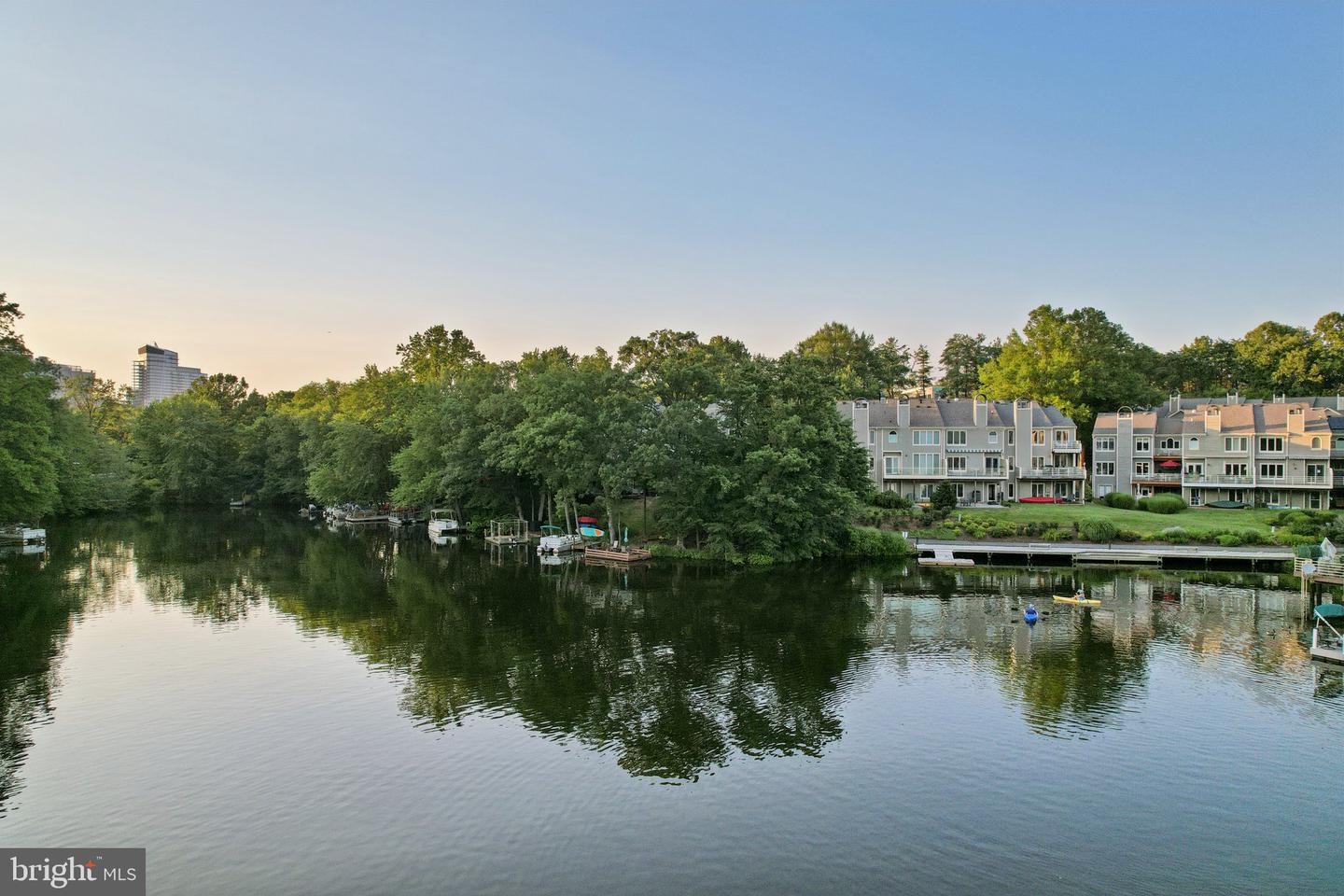 1975 LAKEPORT WAY, RESTON, Virginia 20191, 3 Bedrooms Bedrooms, ,3 BathroomsBathrooms,Residential,For sale,1975 LAKEPORT WAY,VAFX2253994 MLS # VAFX2253994