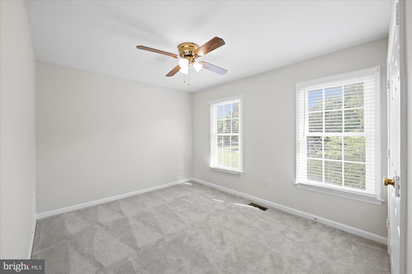 43586 OSAGE CT, ASHBURN, Virginia 20147, 4 Bedrooms Bedrooms, ,3 BathroomsBathrooms,Residential,For sale,43586 OSAGE CT,VALO2101468 MLS # VALO2101468