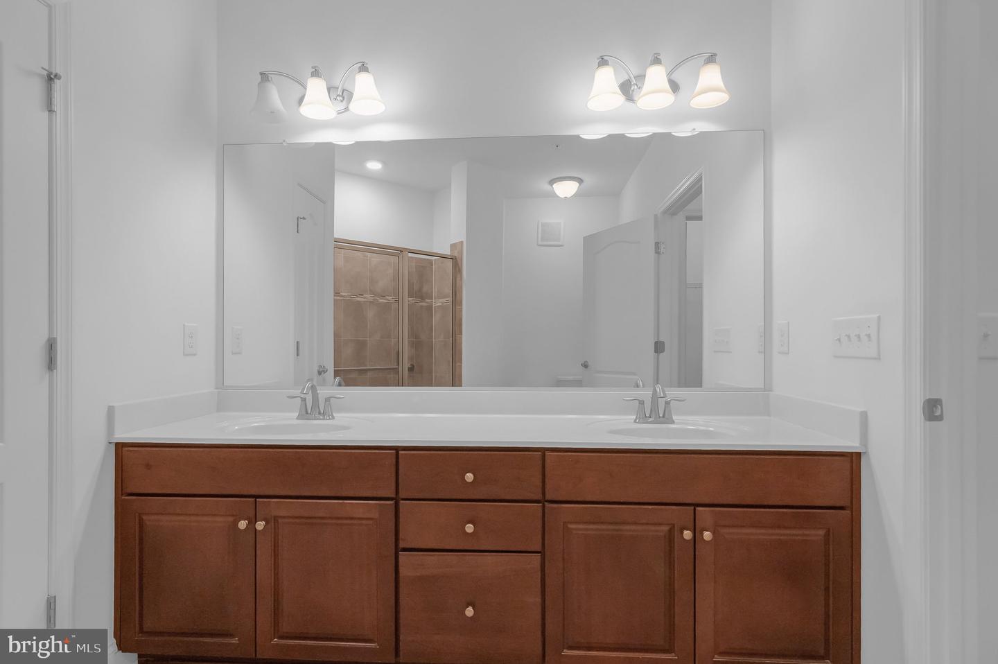 10273 FOUNTAIN CIR #306, MANASSAS, Virginia 20110, 2 Bedrooms Bedrooms, ,2 BathroomsBathrooms,Residential,For sale,10273 FOUNTAIN CIR #306,VAMN2008646 MLS # VAMN2008646