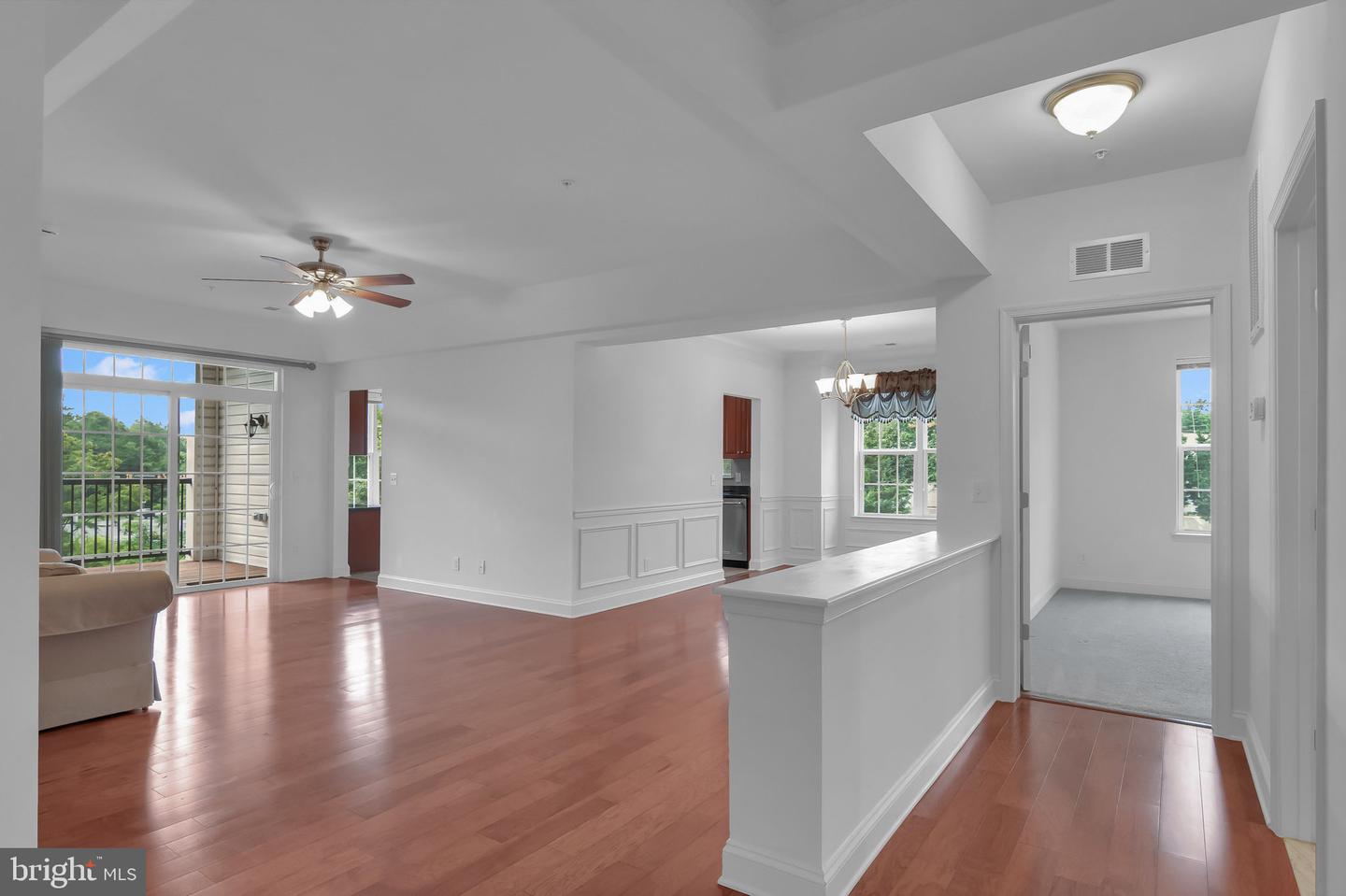 10273 FOUNTAIN CIR #306, MANASSAS, Virginia 20110, 2 Bedrooms Bedrooms, ,2 BathroomsBathrooms,Residential,For sale,10273 FOUNTAIN CIR #306,VAMN2008646 MLS # VAMN2008646